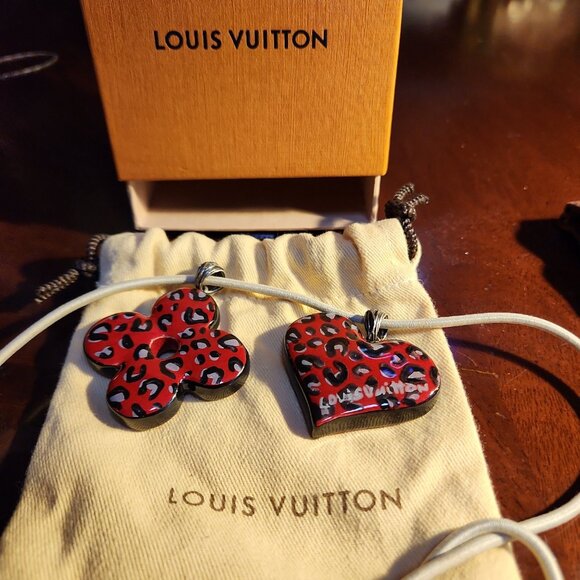 LOUIS VUITTON Stephen Sprouse Red/Back Spotted Stone Enamel Heart Flower Hairtie - Picture 3 of 9